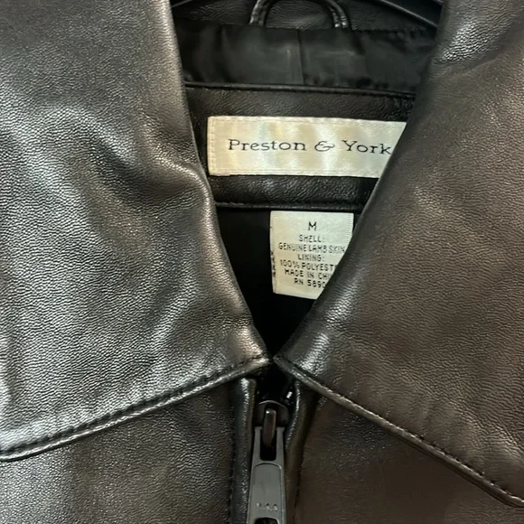 Like new Preston & York soft, genuine, lamb skin, leather, zip up jacket, medium - Picture 2 of 6